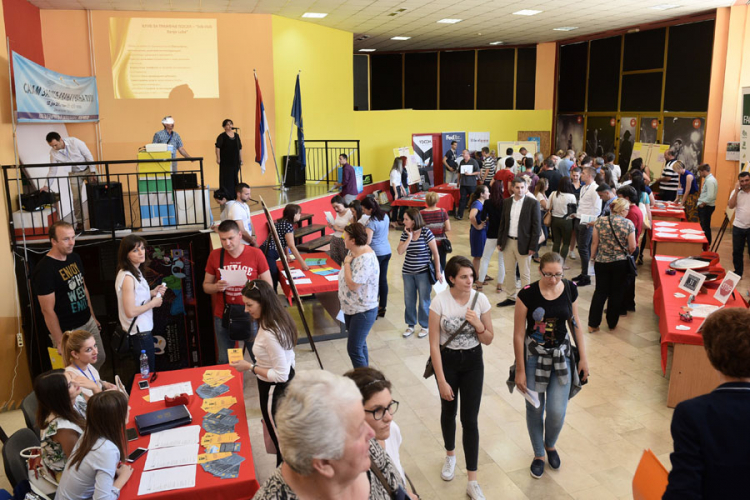 Poslodavci ponudili 800 radnih mjesta