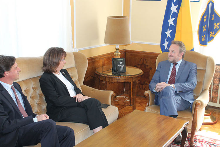 Izetbegović sa Kormakovom o modalitetima izmjene izbornog zakona BiH