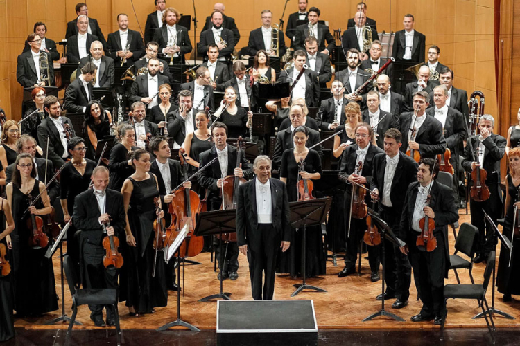 Publici veća uloga nego šefu dirigentu na koncertu Beogradske filharmonije