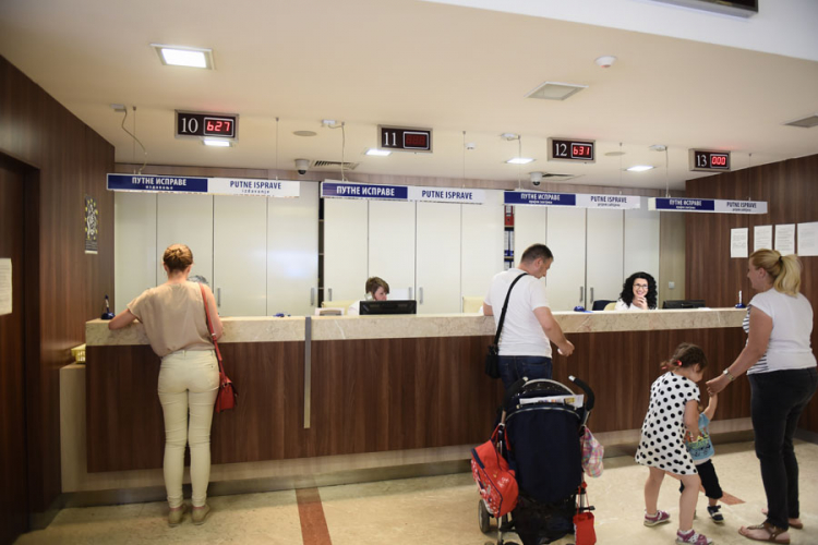 Tender za pasoše po sadašnjim uslovima nemoguće sprovesti?