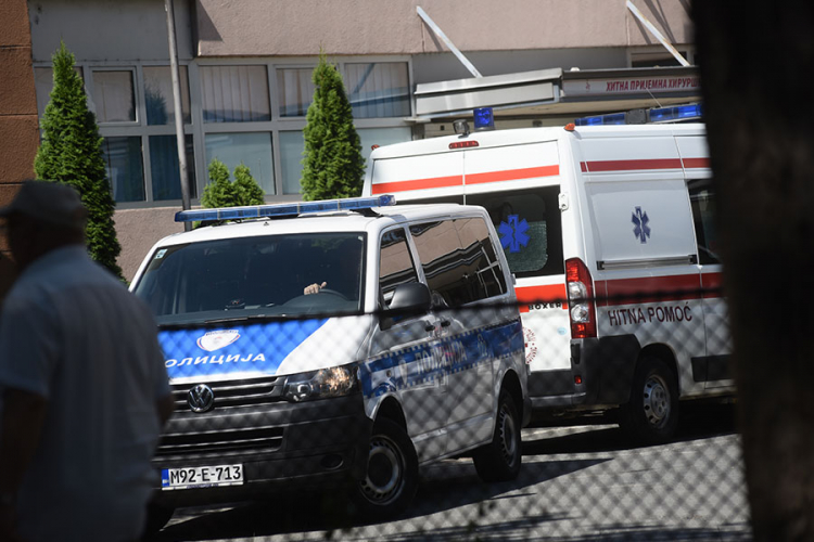 Batko na operaciji pod budnim okom policije