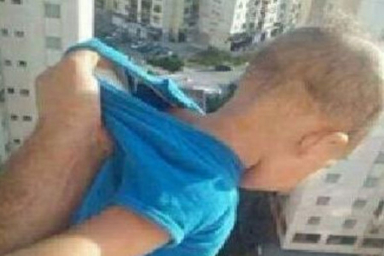 Prijetio da će baciti dijete sa 15. sprata ako ne skupi 1.000 lajkova