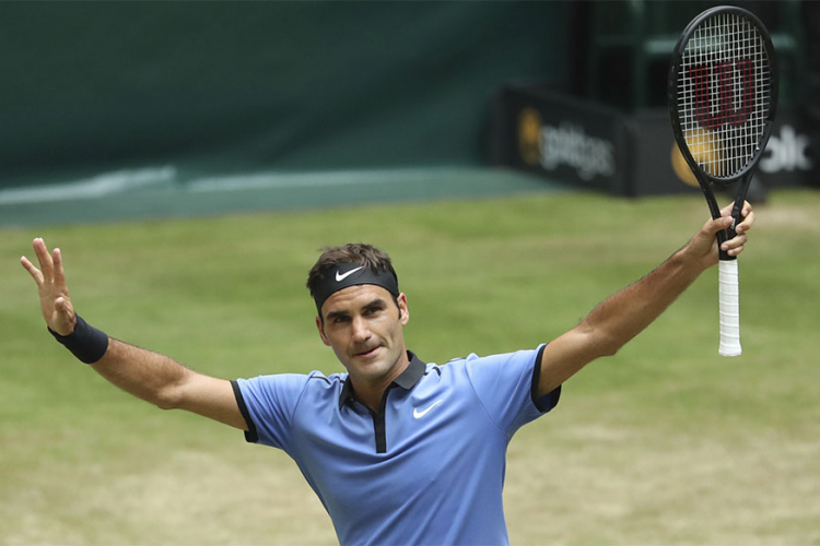 Federer lagano do polufinala Halea