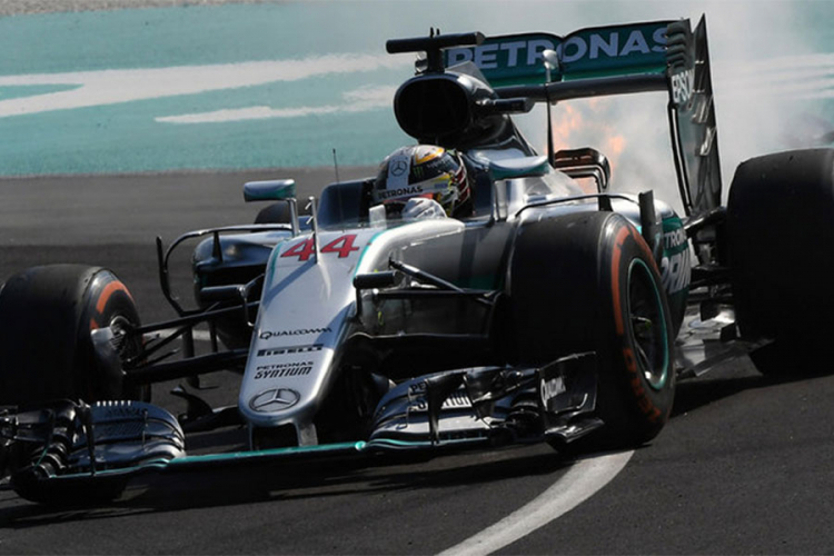 Hamilton na pol poziciji u Bakuu