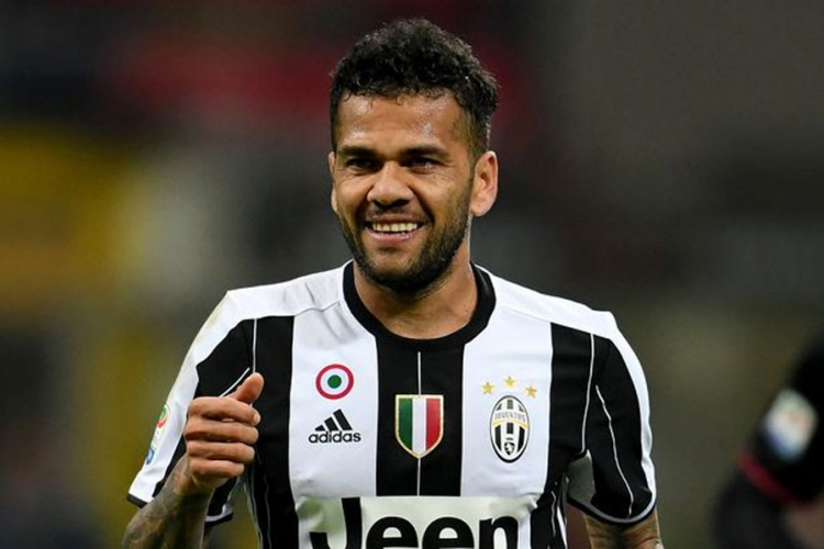 Juventus otpustio Alvesa