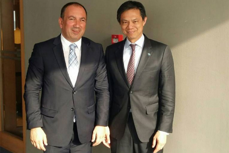 Crnadak-Hojt Ji: Diplomatska ofanziva za dobijanje kandidatskog statusa