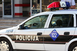 Gorio automobil u Mostaru