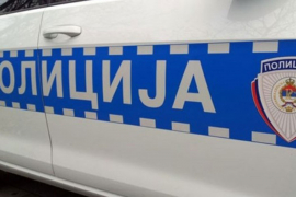 U sudaru s kamionom teško povrijeđen vozač kombija
