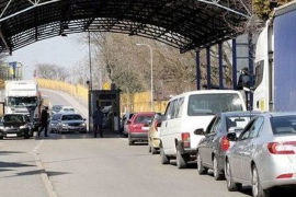 Gužve na granicama, čekanja do dva sata