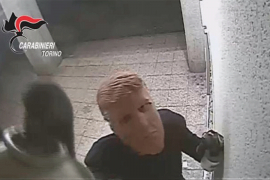 Pljačkali bankomate u Italiji noseći maske s Trampovim likom