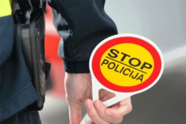 Kamiondžija uhapšen zbog mita, davao 20 KM policajcu