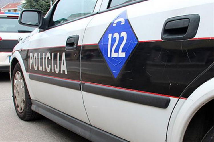 U sudaru golfa i mercedesa kod Čapljine poginula jedna osoba