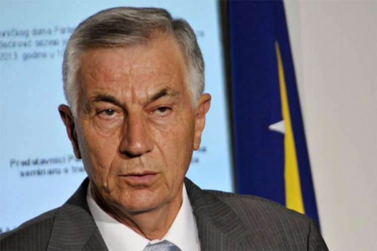 Nović: OBA pod političkim uticajem