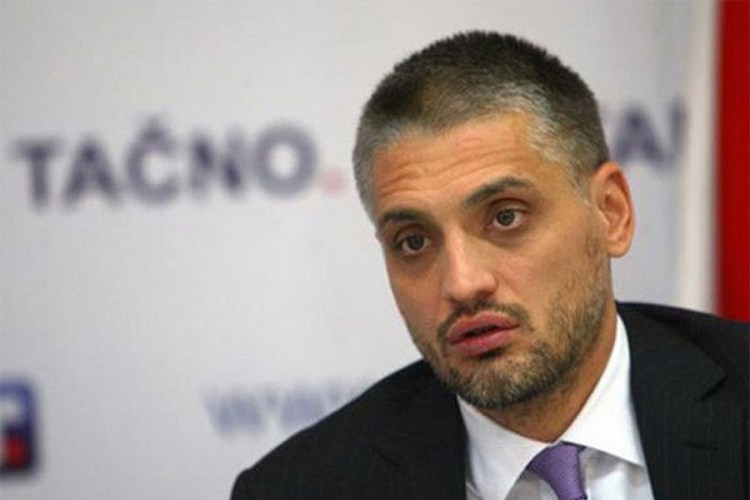 Čedomir Jovanović u Potočarima: Nema tog suda koji umesto nas može poneti dio odgovornosti