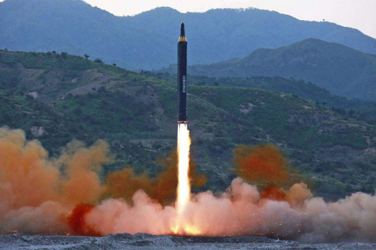 SAD testirale THAAD nad Aljaskom, oborile balističku raketu