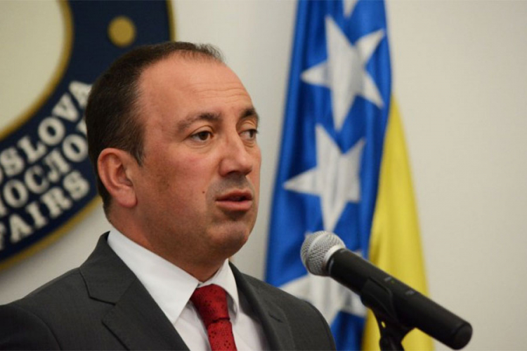 Crnadak: Vlada RS radi protiv interesa vlastitog naroda