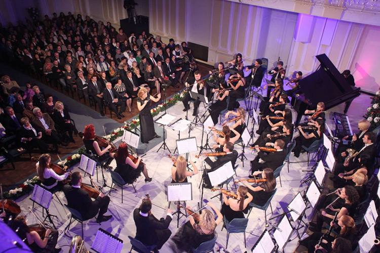 Veliki koncert "Pod zvijezdama" na tvrđavi Kastel
