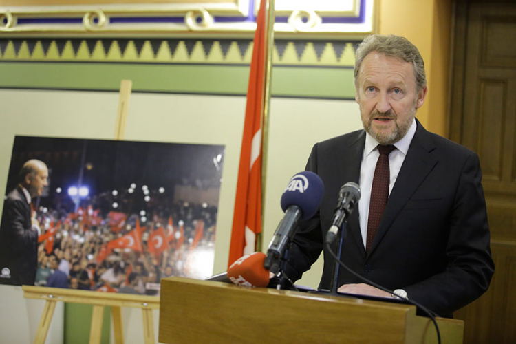 Izetbegović: Dodik je prešao crvenu liniju, tražićemo reakciju međunarodne zajednice
