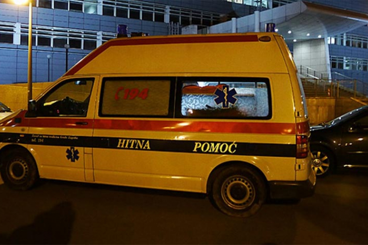 Dječak iz BiH pao s pedaline u Makarskoj, hitno prebačen u splitsku bolnicu