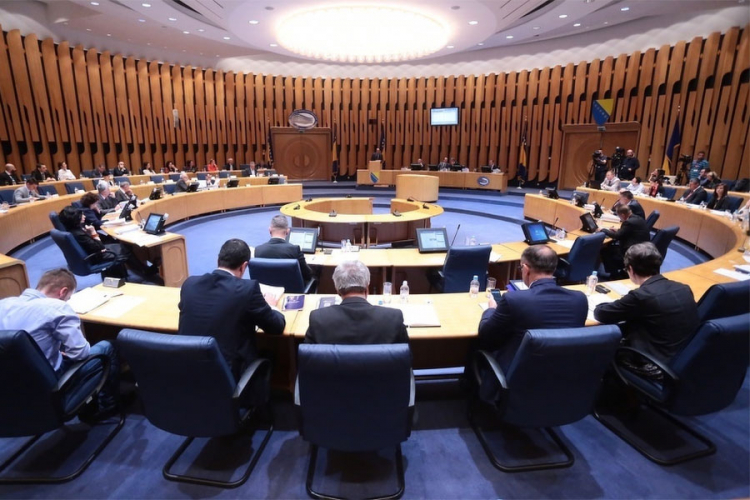 Izvještaj UIO BiH bez podrške Komisije za finansije i budžet