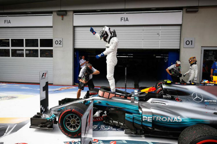 Mercedes nudi novi ugovor Botasu?