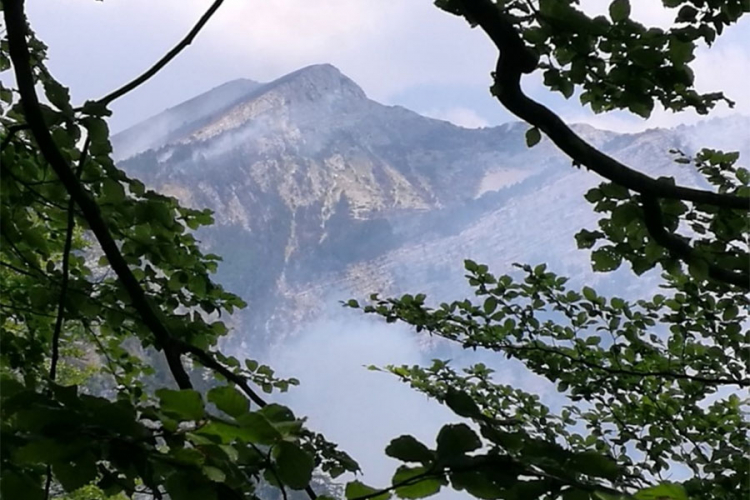 I dalje aktivni požari na Čvrsnici