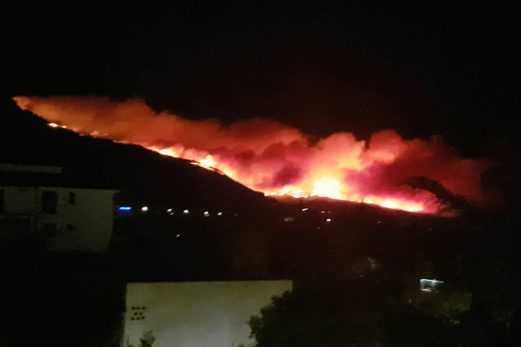 Djeca iz Mostara se odrekla slatkiša kako bi pomogla hrvatskim vatrogascima
