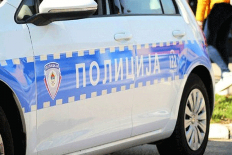 Kocem napadnut u dvorištu porodične kuće