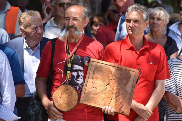 Antifašisti u Srbu obilježili Dan ustanka, održan i kontramiting