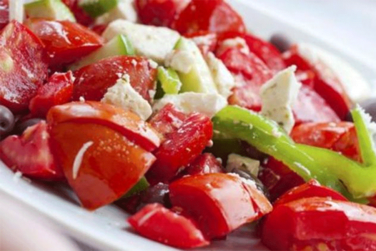Salata s francuskim hljebom