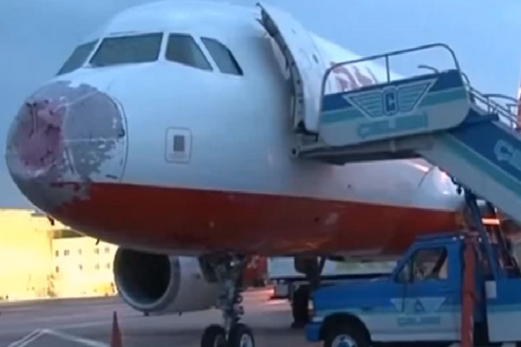 Ukrajinski pilot naslijepo spustio avion i spasio 127 putnika