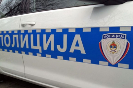 Pijan napao suprugu i prijetio joj puškom