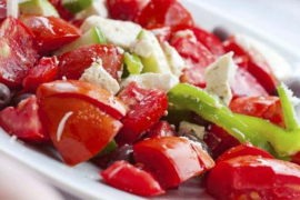 Salata s francuskim hljebom