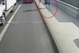 Uhapšen džoger-milioner koji je gurnuo ženu pod autobus