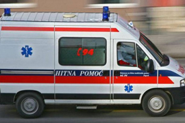 Žena teško povrijeđena u prevrtanju automobila