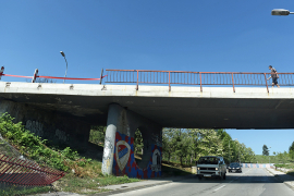 U dvorište mu tri puta sletjeli autom