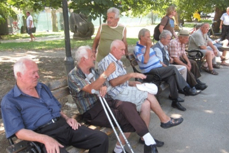 Realno povećanje penzije tri, a naredne godine još dva odsto