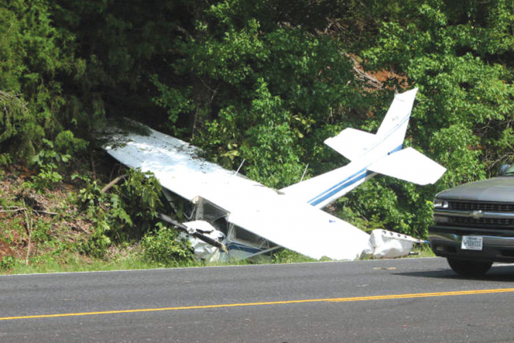 Avion se srušio u kamp, poginulo dvoje djece