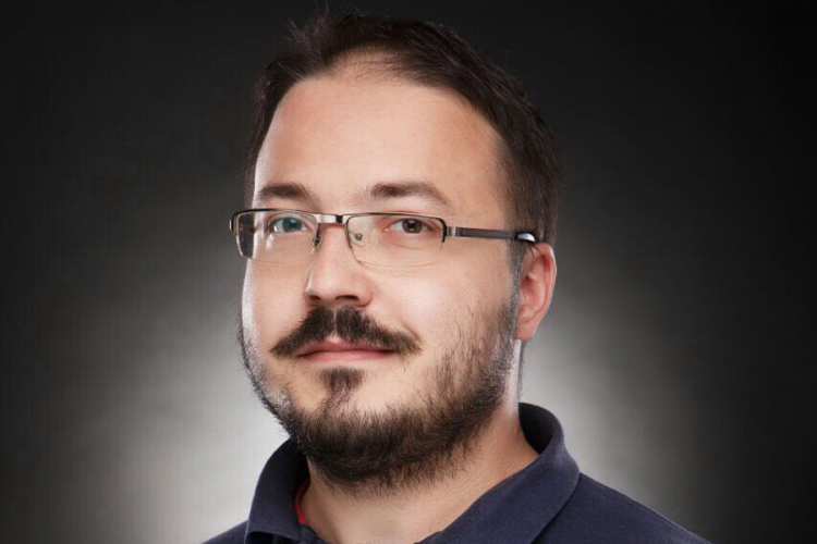 Književnik Željko Džafić za "Nezavisne": Inženjerstvo čini život lagodnim, a poezija lijepim