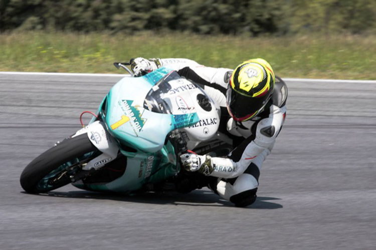 Šampion Srbije poginuo tokom motociklističke trke u Zalužanima