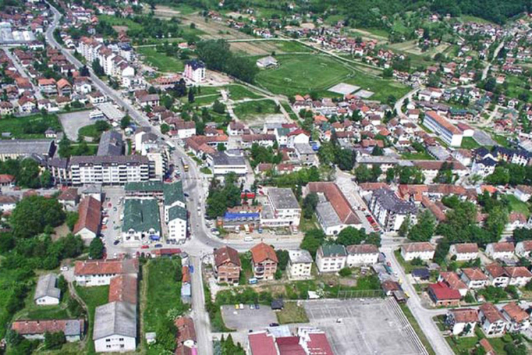 Revizori dali negativno mišljenje za Bratunac: Mimo zakona cijepali nabavke