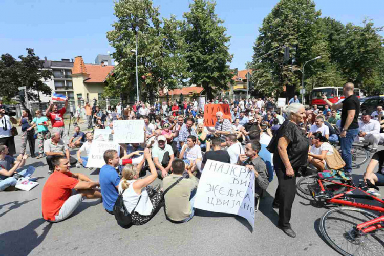 Demonstranti traže smjenu ministra Maleševića