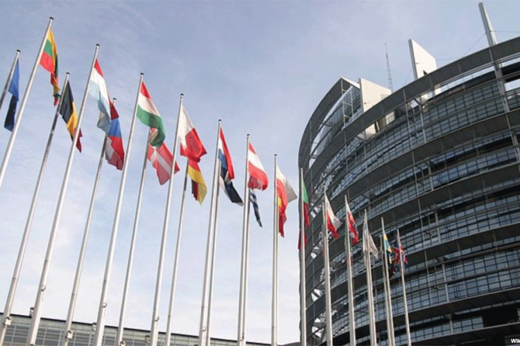 DW: EU želi da posreduje u trgovinskom sporu