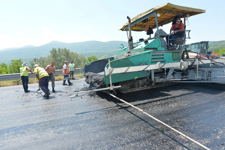 Autoput Sarajevo - Beograd na dugom štapu