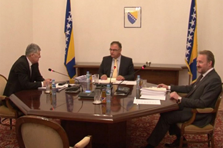 Više od 60.000 KM za konferencijski sto i zavjese u Predsjedništvu BiH