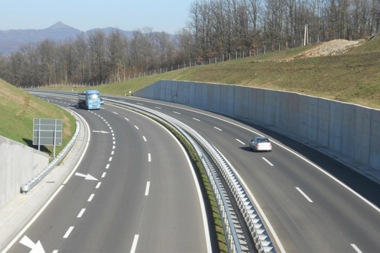 Povoljni uslovi za vožnju, putevi prohodni
