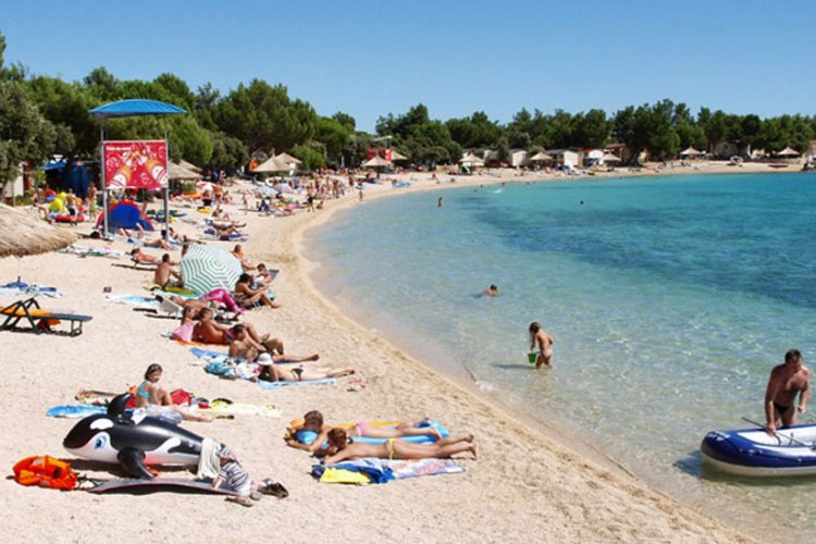 Uhapšen još jedan pedofil: Djecu snimao na plaži