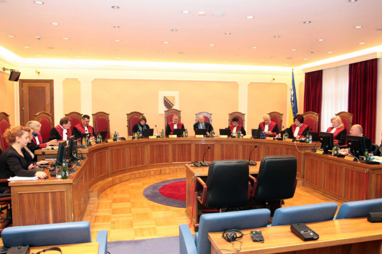 Oštre reakcije iz RS na odluku Ustavnog suda BiH: Zadiranje u Dejton i otimanje imovine RS