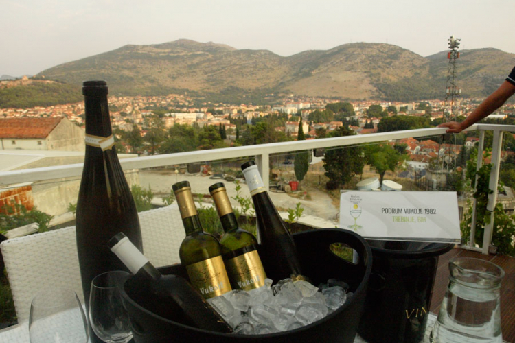 Okusi Hercegovine kroz vino i hranu