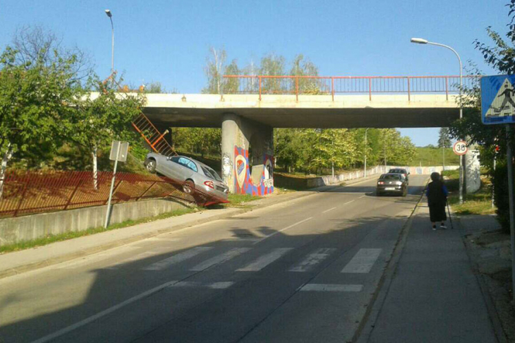 Survao se s mosta u Banjaluci